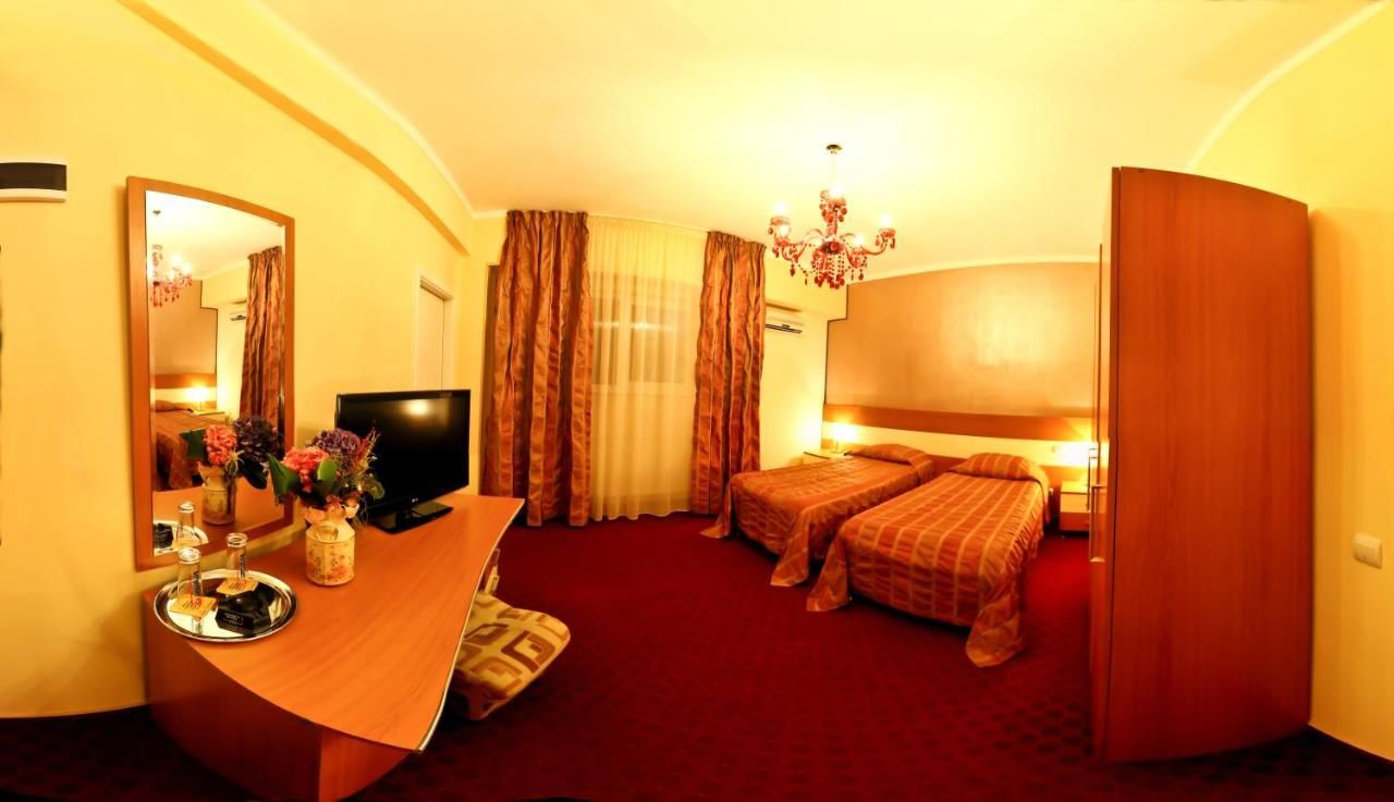 Отель Hotel Andre´s Крайова-7