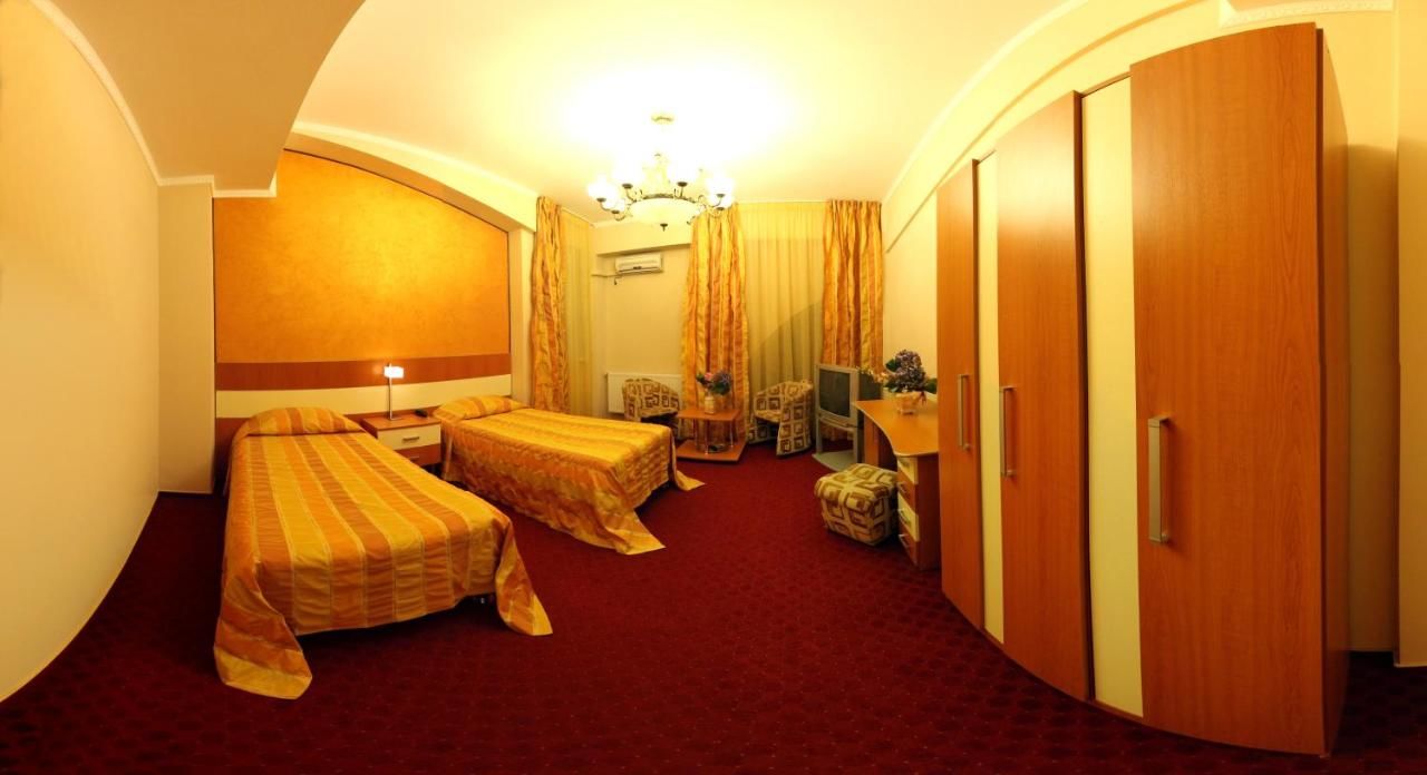 Отель Hotel Andre´s Крайова-11